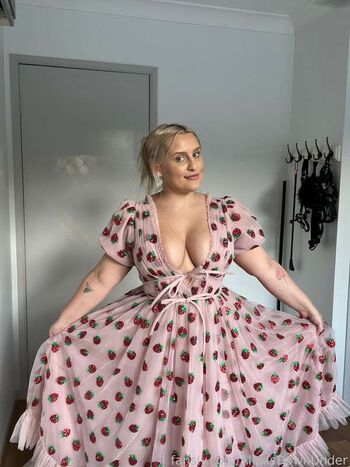 AlexisDownUnder