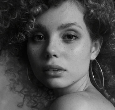 Alice Li Alicerenar Lismagi