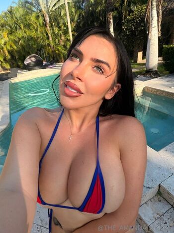 Amanda Nicole