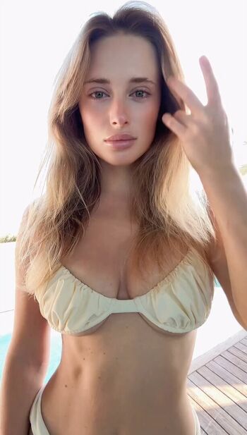 Blondinka Drive Angelina