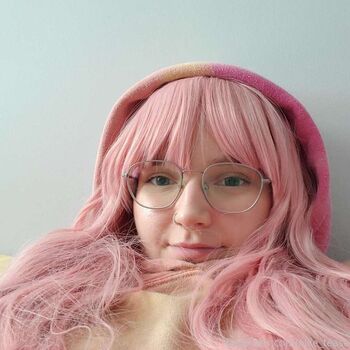 ellie_teases