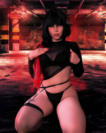 glitchedegirlcosplay