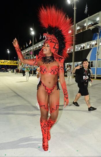 Iza Cantora