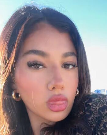 jasmine_lillyyyy