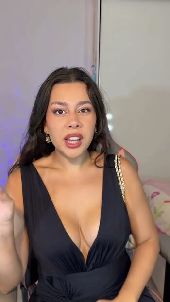 Julia Alvarenga