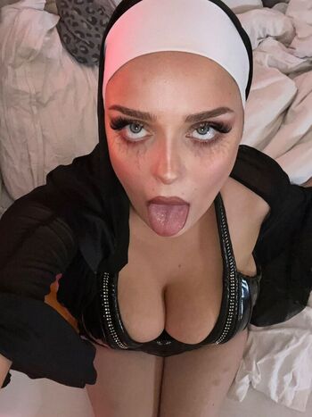 Katharina Rough