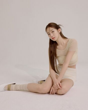 Kazuha Nakamura 中村 一葉