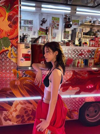 Kazuha Nakamura 中村 一葉