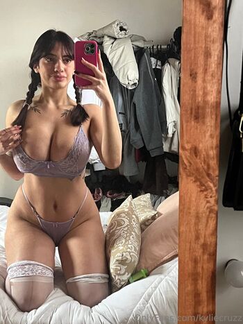 kyliecruzz