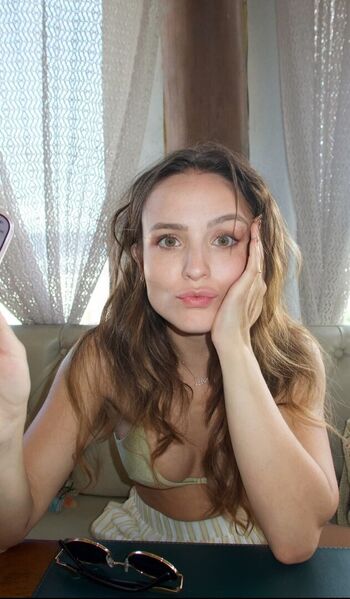 Larissa Manoela