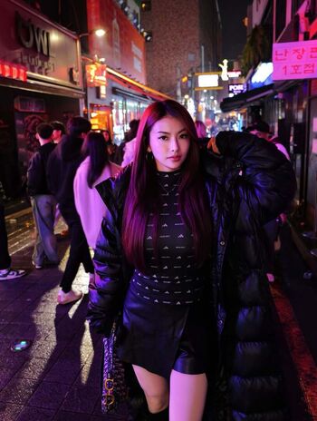 Laurensia Ineke Lrnsiakke ????????