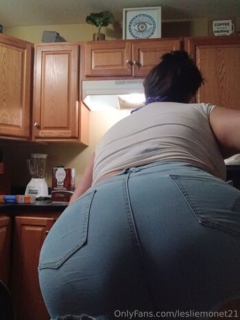 lesliemonet21