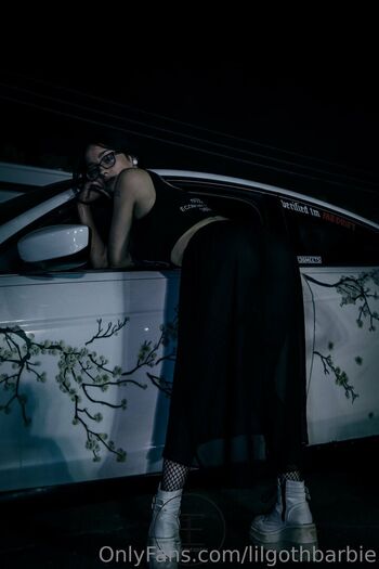 Lilgothbarbie