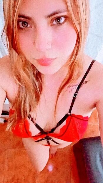 maria_peach