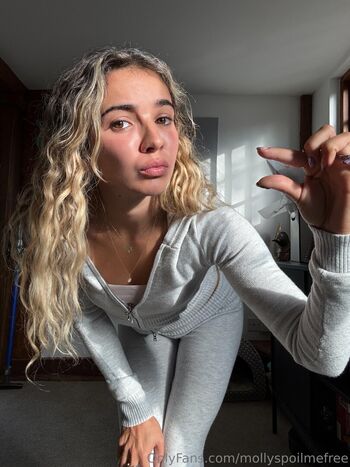 mollyspoilmefree