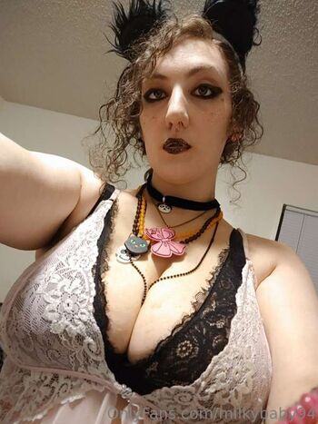 Natural & Thicc Milky Momma