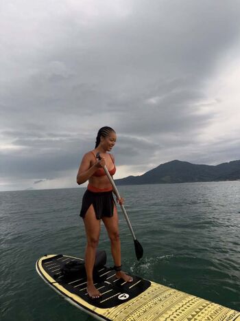 Negra Li