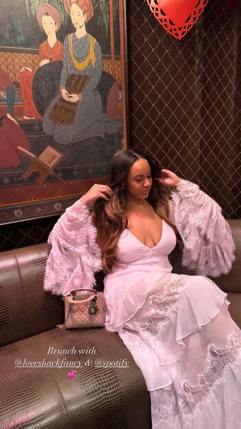 Nia Sioux
