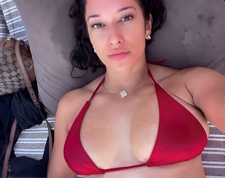 Nikki Blades Ai