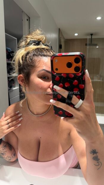 Nobetterboobs