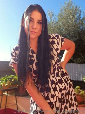 only_me_alessandra_vip