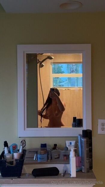 prettypinklia