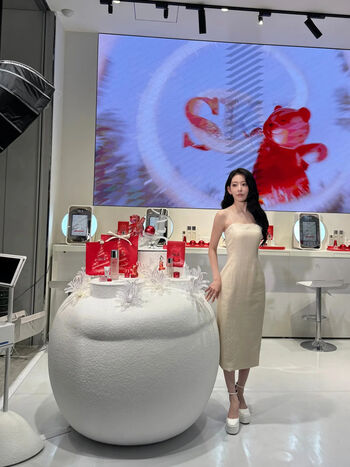 Sakura Miyawaki 宮脇 咲良