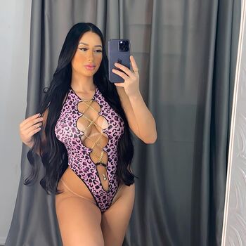 Thaliaalmeidah_