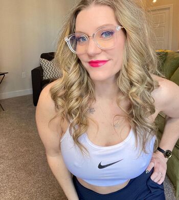 the.real.mrs.redwood