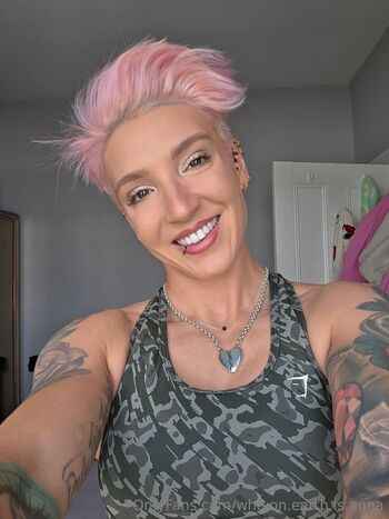 who.on.earth.is.anna