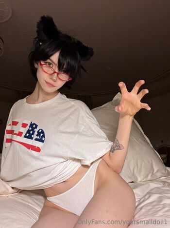 yoursmalldoll1